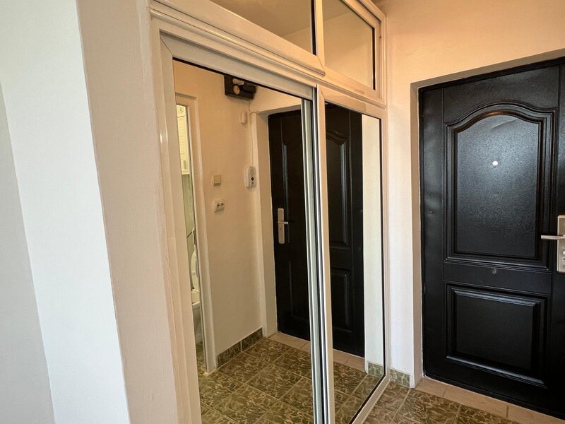 Titan - str.Constantin Brancusi, v-a-v de Parc Titan,