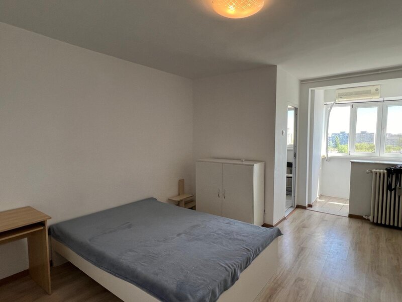 Titan - str.Constantin Brancusi, v-a-v de Parc Titan,