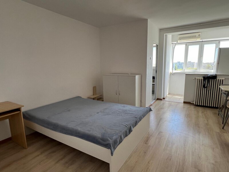 Titan - str.Constantin Brancusi, v-a-v de Parc Titan,