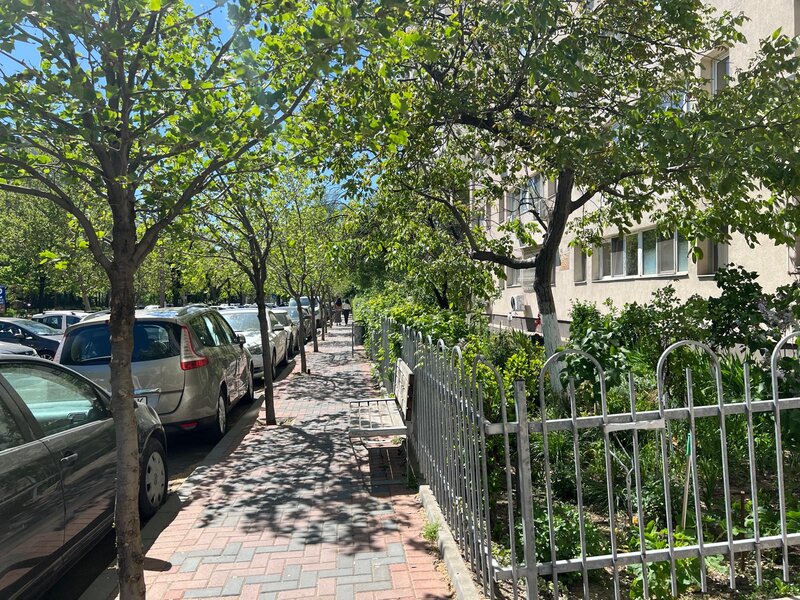 Titan - str.Constantin Brancusi, v-a-v de Parc Titan,