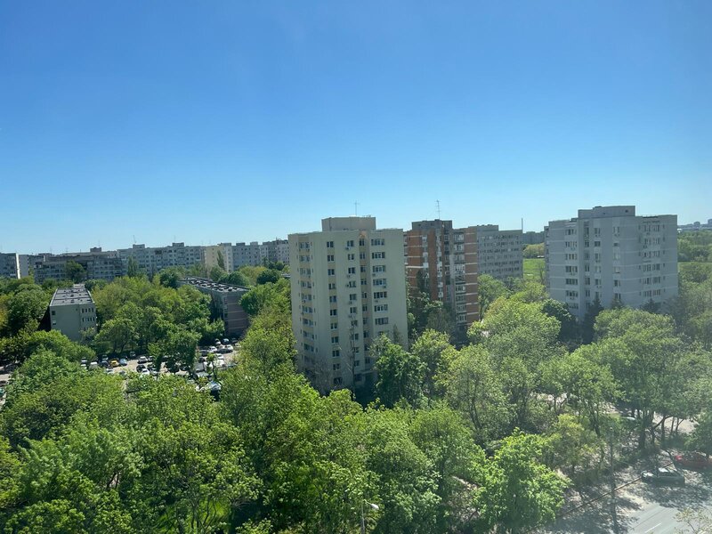 Titan - str.Constantin Brancusi, v-a-v de Parc Titan,